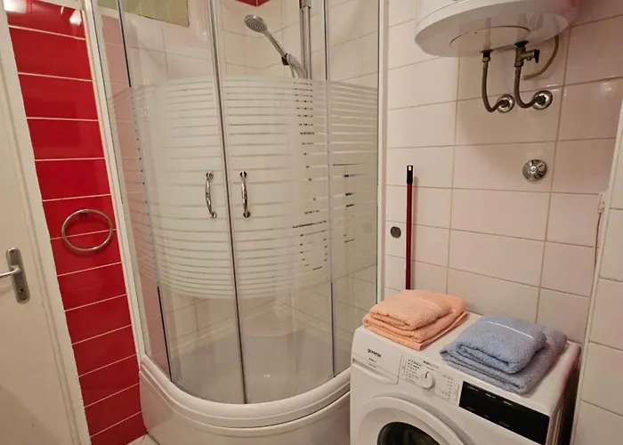 With Balcony Red Rose Split