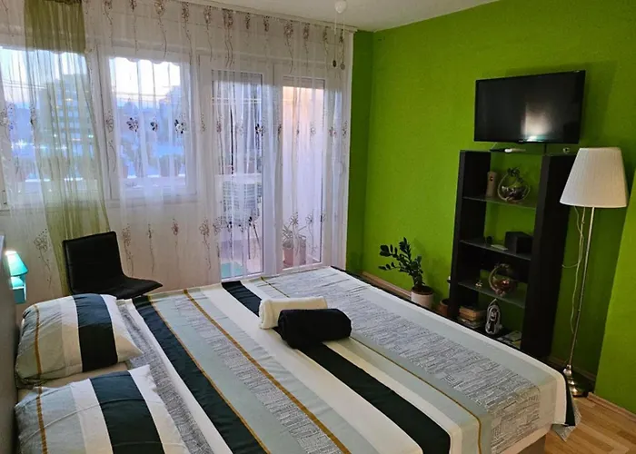 With Balcony Red Rose Split