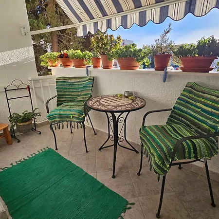 With Balcony Red Rose