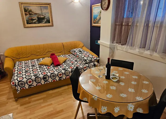 With Balcony Red Rose * سبليت