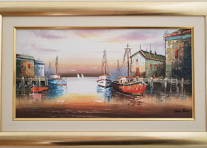 With Balcony Red Rose شقة *